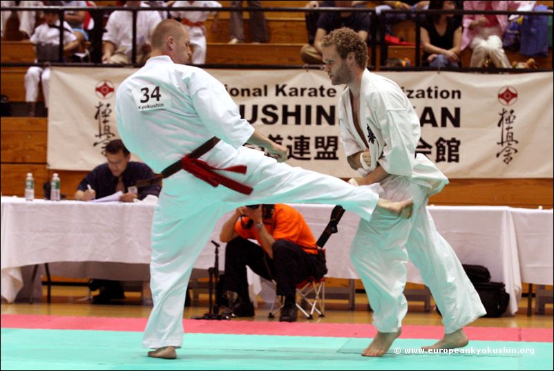 Patryk Wojnar (Poland)<br>gedan-mawashi-geri