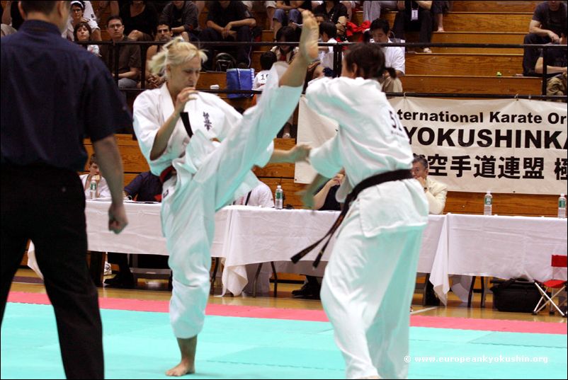 Judit Suran (Hungary)<br>kakato-otoshi-geri