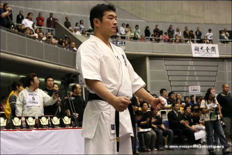 World Champion<br>Hitoshi Kiyama