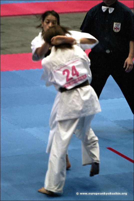 Duaa Husain (Kuwait)<br>jodan-mawashi-geri