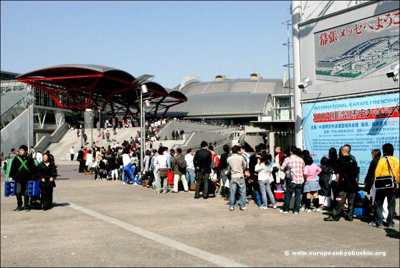 Thousands of spectators