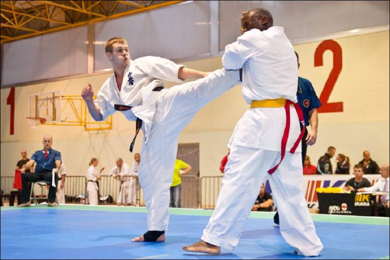 jodan-mawashi-geri