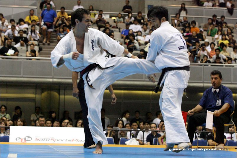 Piotr Moczydlowski<br>chudan-mawashi-geri